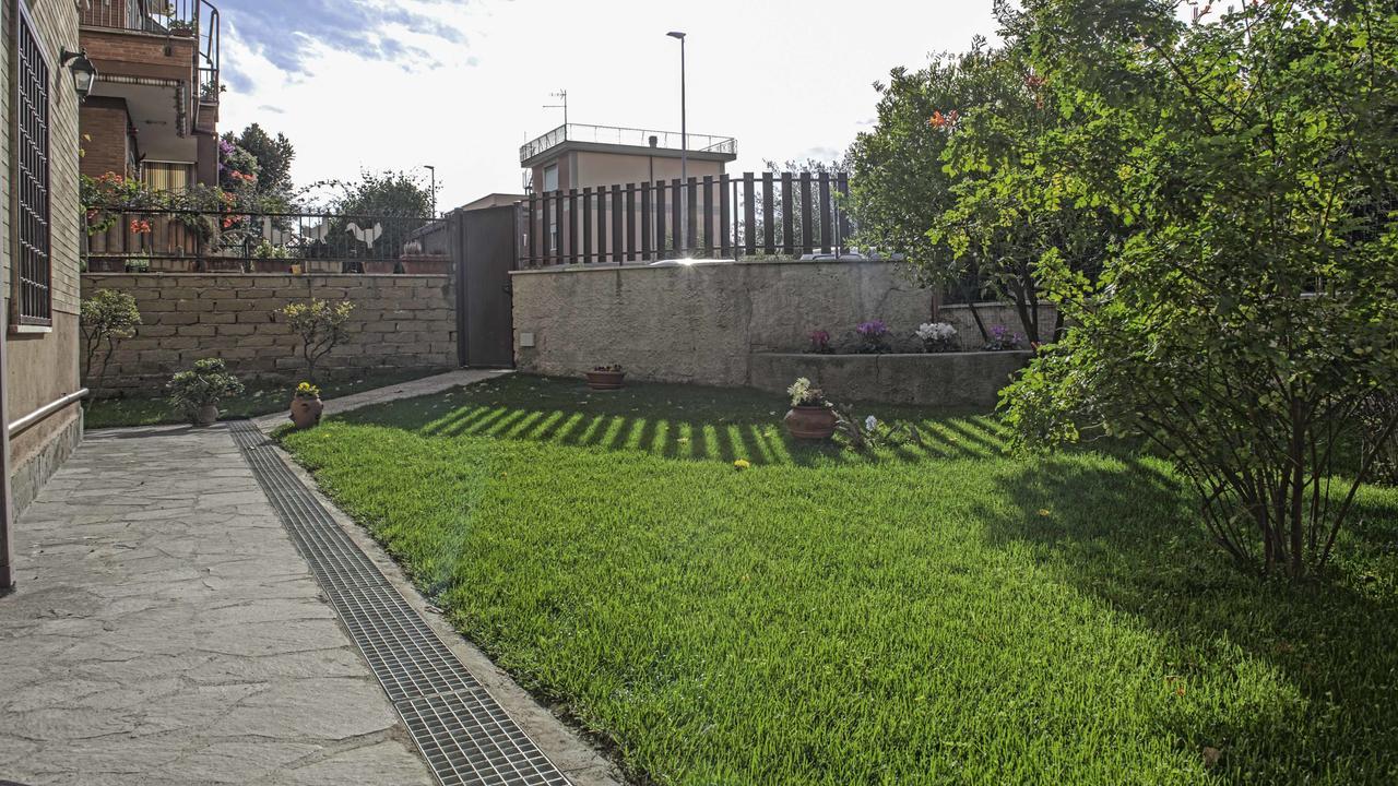 לינה וארוחת בוקר אצ'יליה Il Giardino Dell'Eden מראה חיצוני תמונה